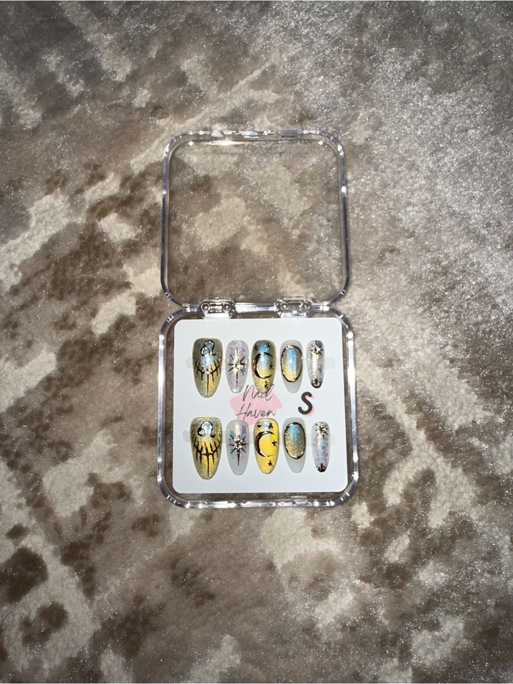Yellow & Gold Celestial leo Press-On Nails Set